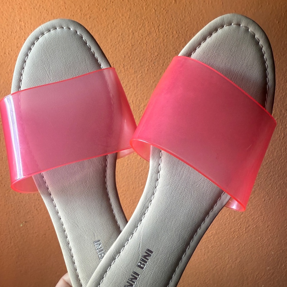 Gianni Bini Neon Pink Slide Sandals Never Worn sz 7 no box
